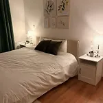 Cozy Private Room With Terrace & Workspace